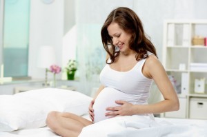 Expecting a Bundle of Joy? Basic Sleep Tips for Pregnant Women